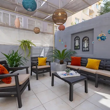 Апартаменты Ezgi's With Private Garden In Мармарис