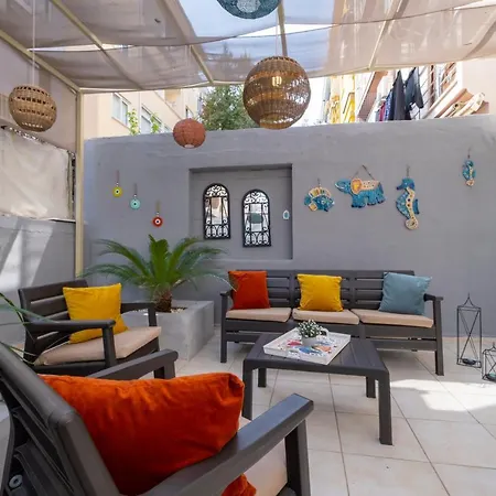 아파트 Ezgi's With Private Garden In *