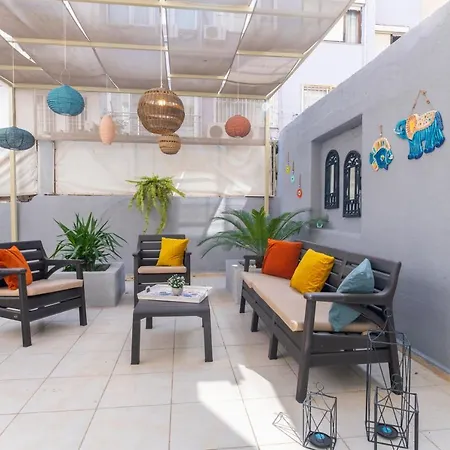 아파트 Ezgi's With Private Garden In *