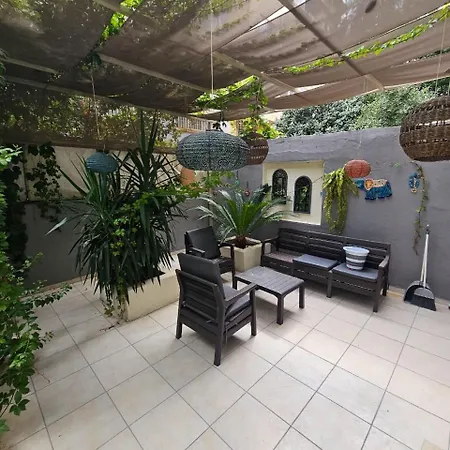 Ezgi's With Private Garden In * 말마리스