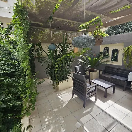 아파트 Ezgi's With Private Garden In 말마리스