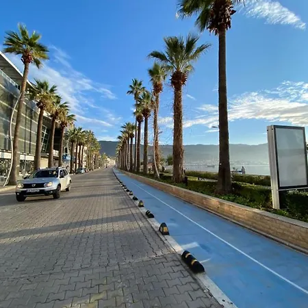 Ezgi's With Private Garden In Lägenhet Marmaris