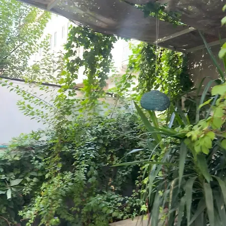 Ezgi's With Private Garden In Lägenhet *