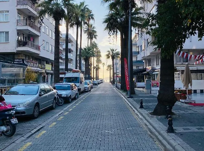 Ezgi's With Private Garden In Apartamento